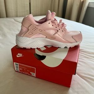 Nike Huarache Run Kids youth size 4.5